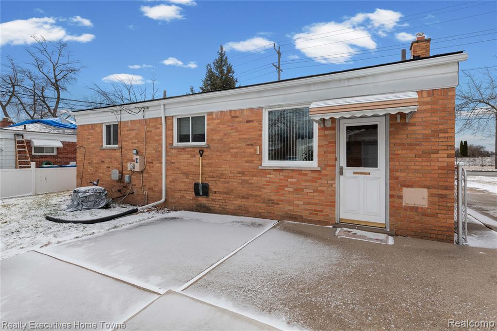 4611 E 13 Mile Road, Warren, MI 48092 — Photo 22