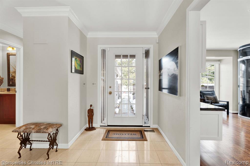 22211 Village Pines Drive, Beverly Hills, MI 48025 — Photo 4