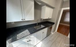 627 FREDERICK Street, Royal Oak, MI 48067 — Photo 9