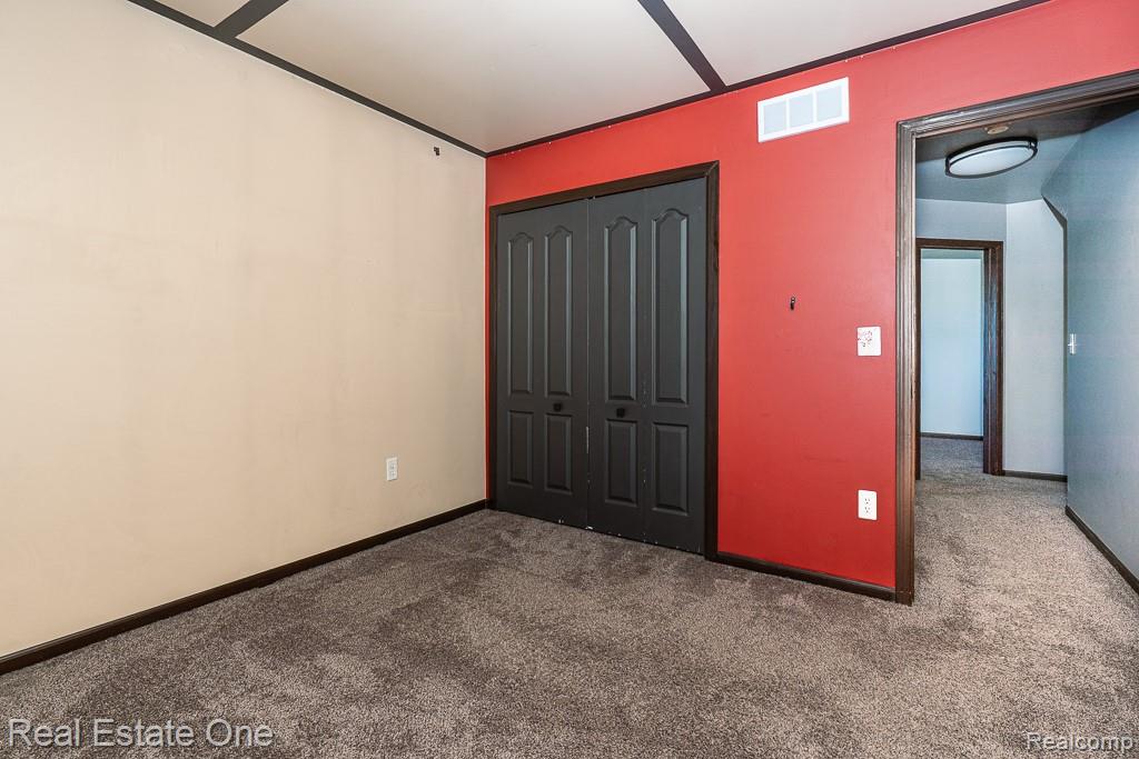 48749 Smokey Glen Court, New Baltimore, MI — Photo 12