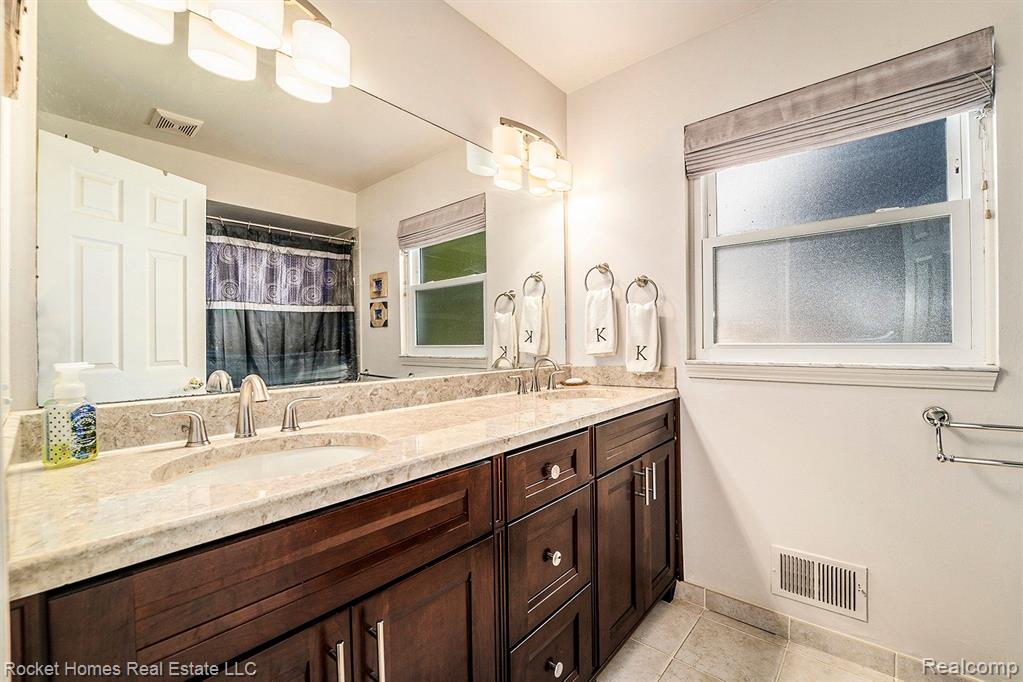 46421 SWANMERE Drive, Canton, MI 48187 — Photo 33