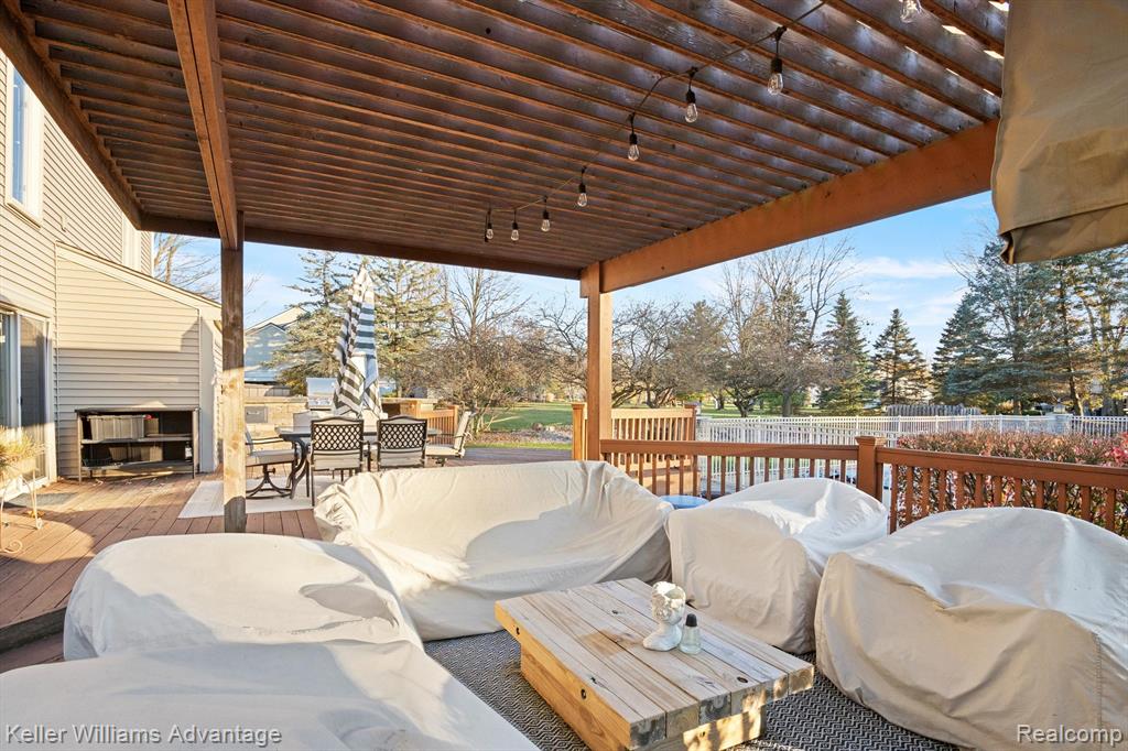45735 SHEFFIELD Drive, Novi, MI — Photo 46