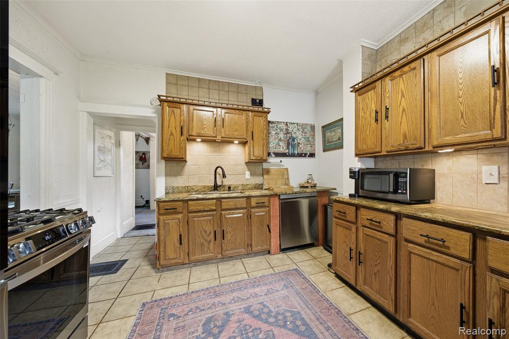 991 E Euclid Street, Detroit, MI 48211 — Photo 25