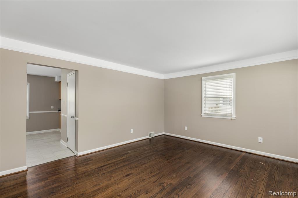 4410 Rosewold Avenue, Royal Oak, MI 48073 — Photo 4