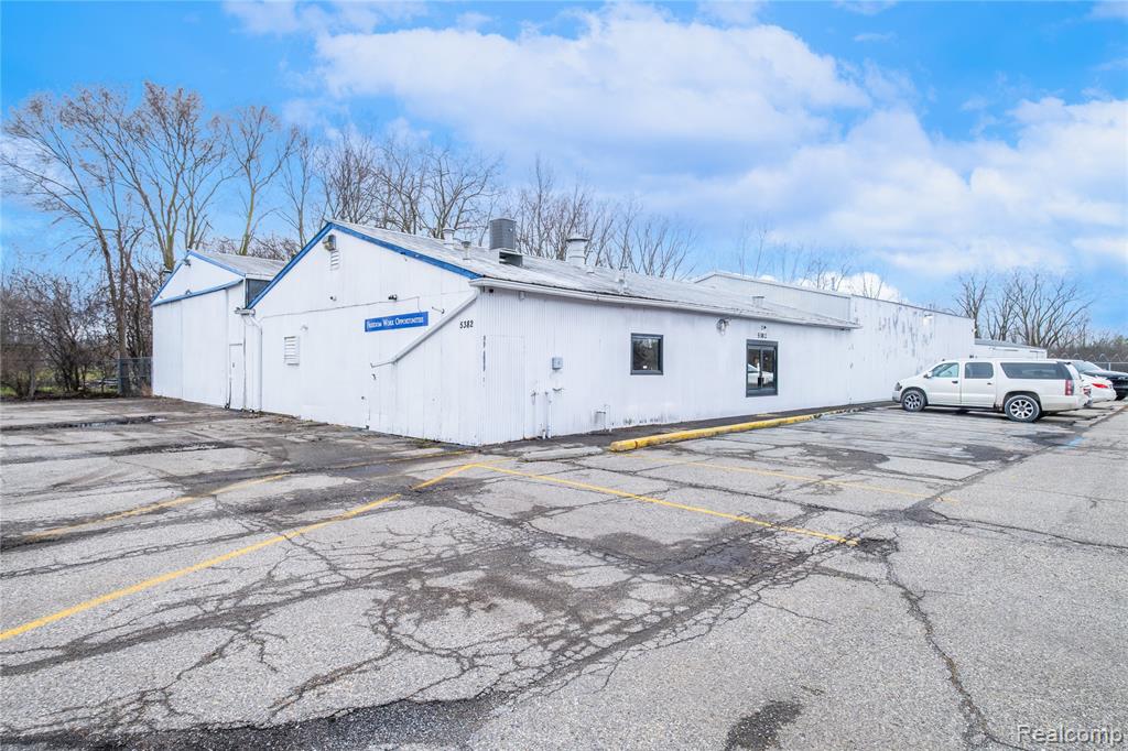 5378 Fenton Road, Flint, MI 48507 — Photo 6
