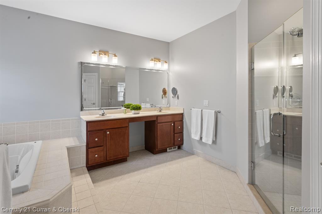 15892 CRYSTAL DOWNS E, Northville, MI 48168 — Photo 27