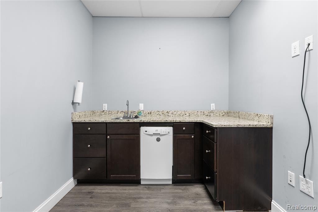 9861 Reeck Road, Allen Park, MI 48101 — Photo 11