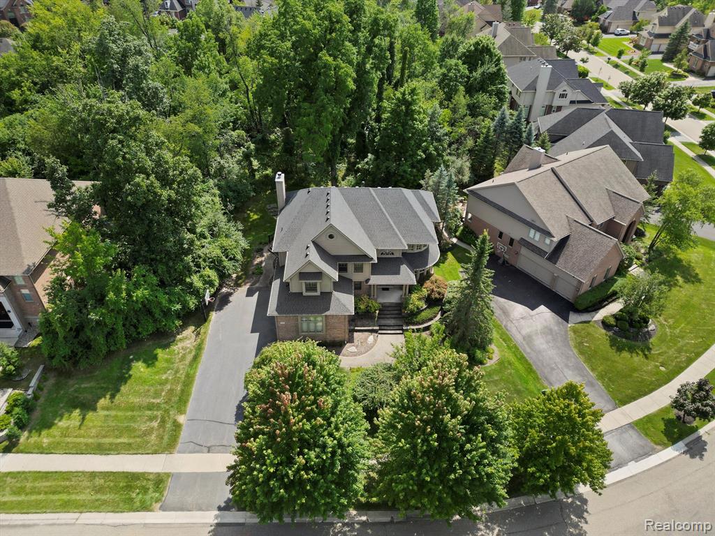7253 CARLYLE, West Bloomfield, MI — Photo 9