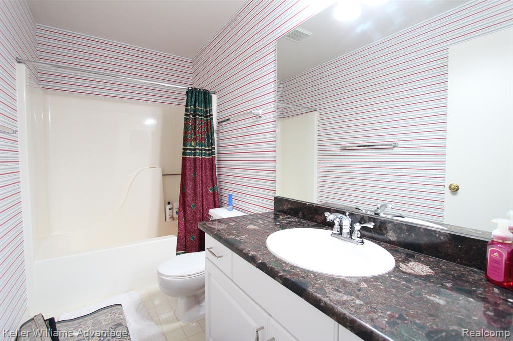 41840 Cantebury Drive, Novi, MI 48377 — Photo 16