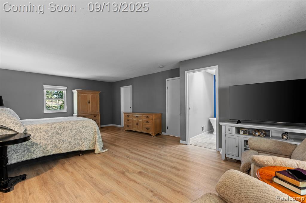 5493 S Piccadilly, West Bloomfield, MI — Photo 16