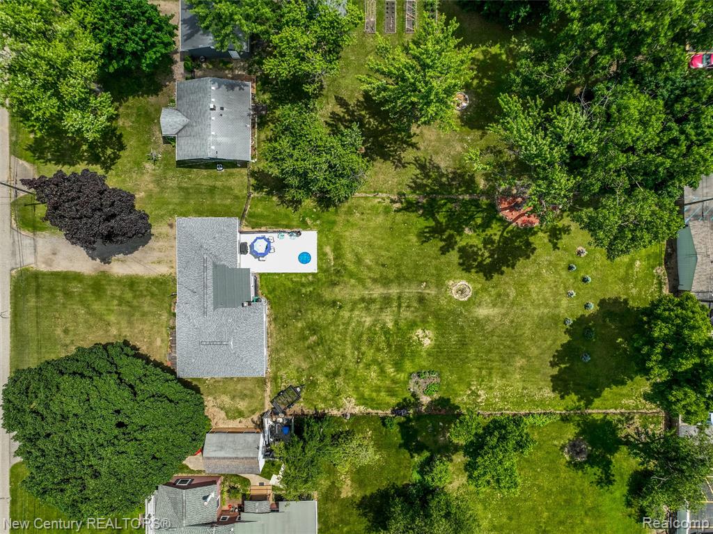5763 Graves Street, Waterford, MI 48327 — Photo 24