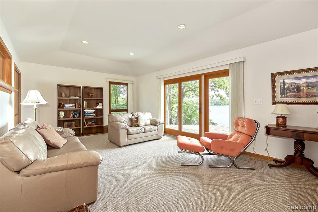 7636 THARP Drive, Whitmore Lake, MI 48189 — Photo 52