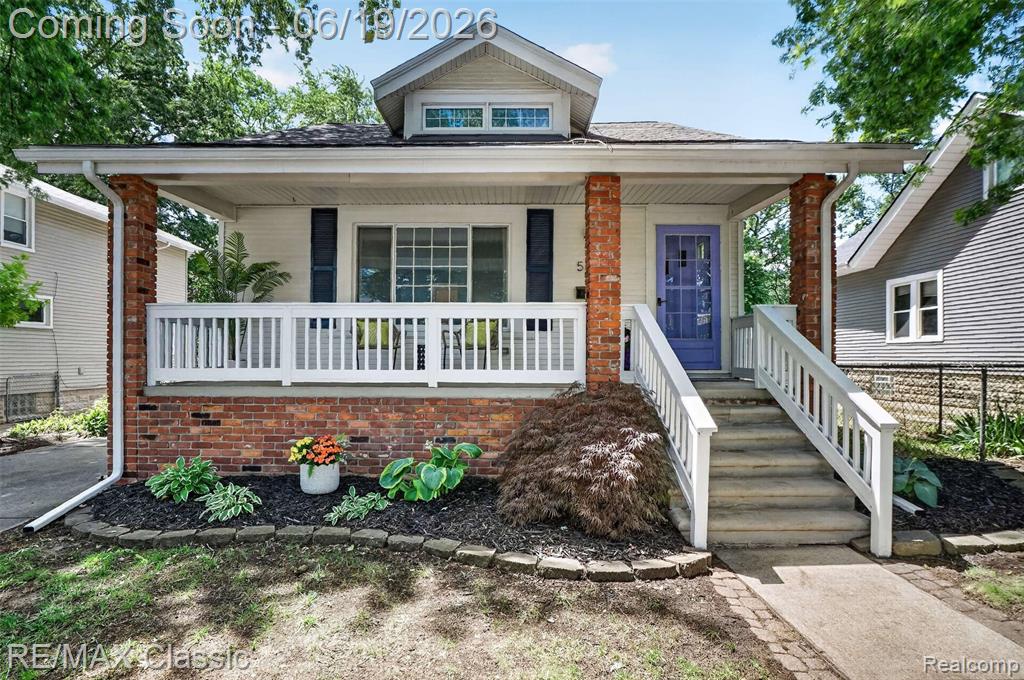561 W Saratoga Street, Ferndale, MI 48220 — front exterior