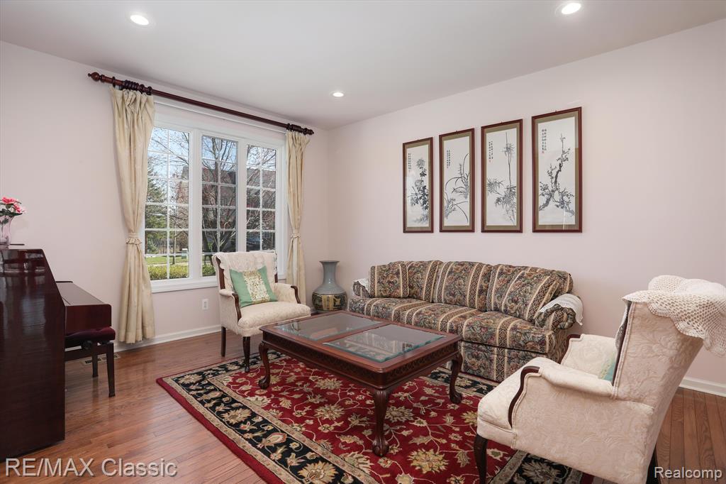 41547 BURROUGHS Avenue, Novi, MI 48377 — Photo 12