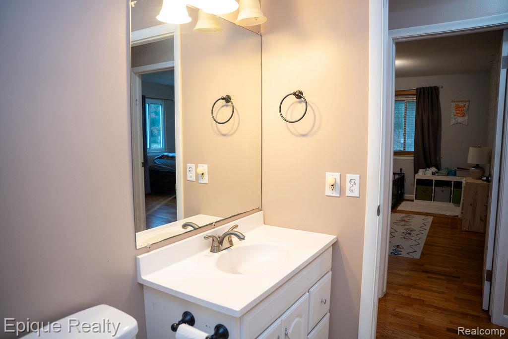 4505 Old Carriage Road, Flint, MI 48507 — Photo 30