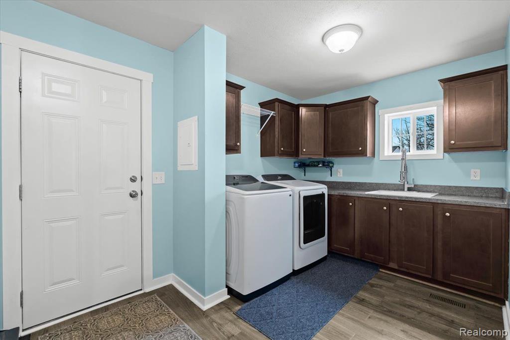 11209 SPRING ARBOR, South Lyon, MI 48178 — Photo 20