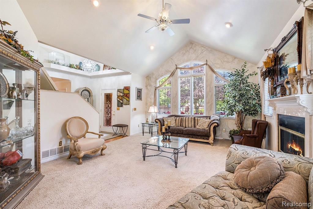 16480 DUSKLIGHT Drive, Fenton, MI 48430 — Photo 8