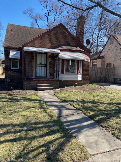 9350 Robsons Street, Detroit, MI 48228 — front exterior