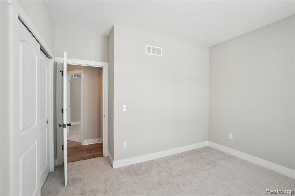 MOH 43 Birkdale Lane, Howell, MI 48843 — Photo 12