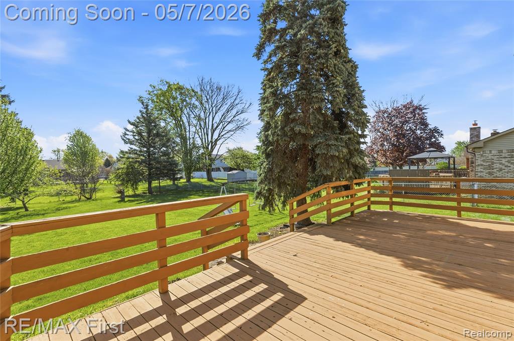 1800 Hillman Drive, Troy, MI 48083 — Photo 33