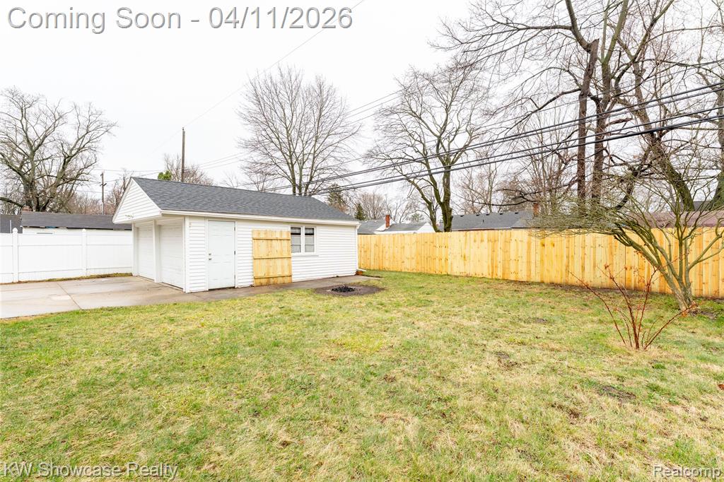 23033 Hawthorne Street, Farmington, MI 48336 — Photo 24
