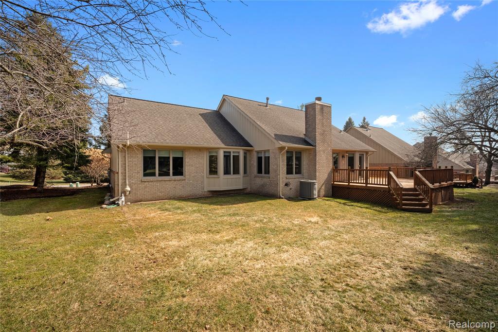 16807 Country Knoll Drive, Northville, MI 48168 — Photo 23