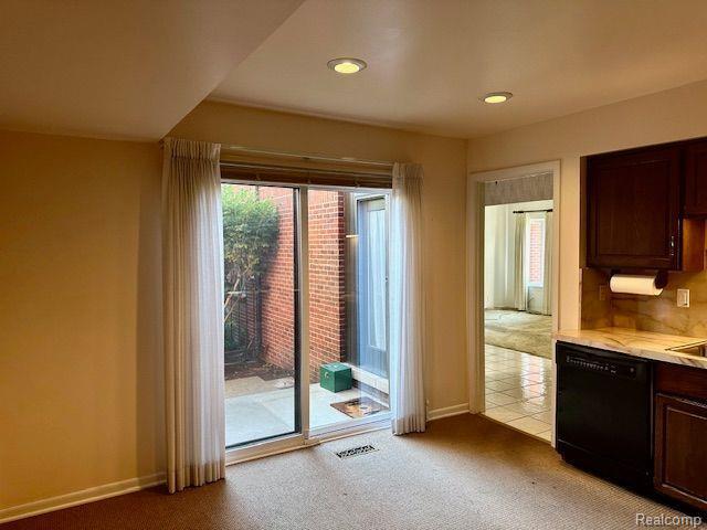 3045 LINDENWOOD Drive, 108, Dearborn, MI 48120 — Photo 6