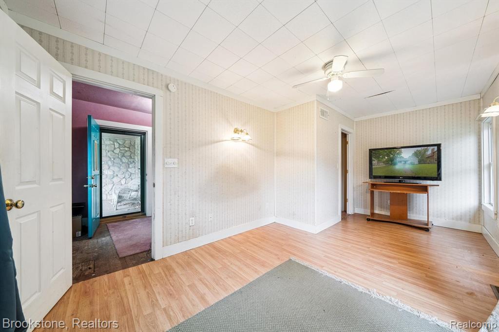 326 S Main Street, Almont, MI 48003 — Photo 8