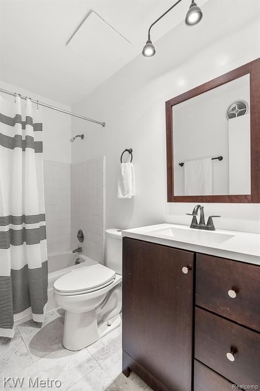 4909 CROOKS Road, E5, Royal Oak, MI 48073 — Photo 13