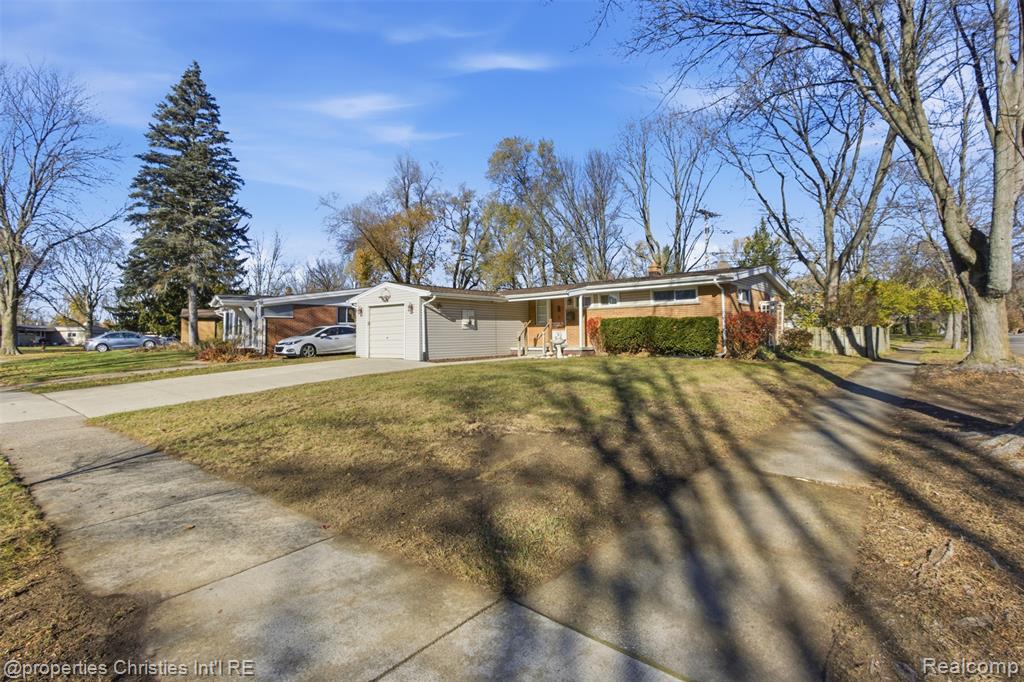 998 Brooklawn Drive, Troy, MI 48084 — Photo 4