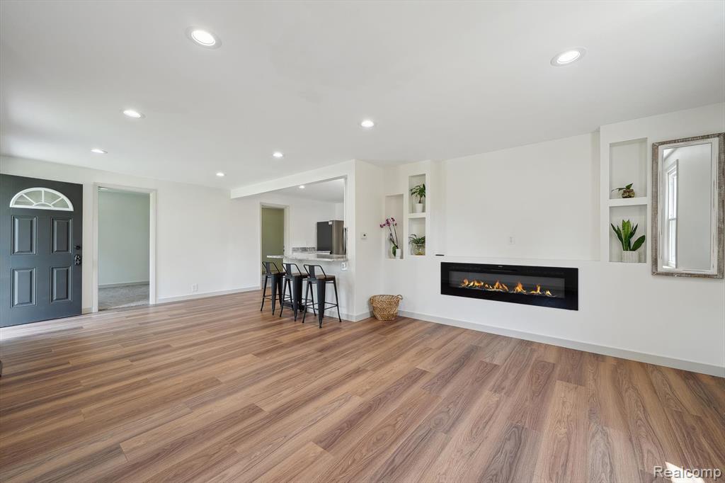 6097 Grove Avenue, Grand Blanc, MI 48439 — Photo 9
