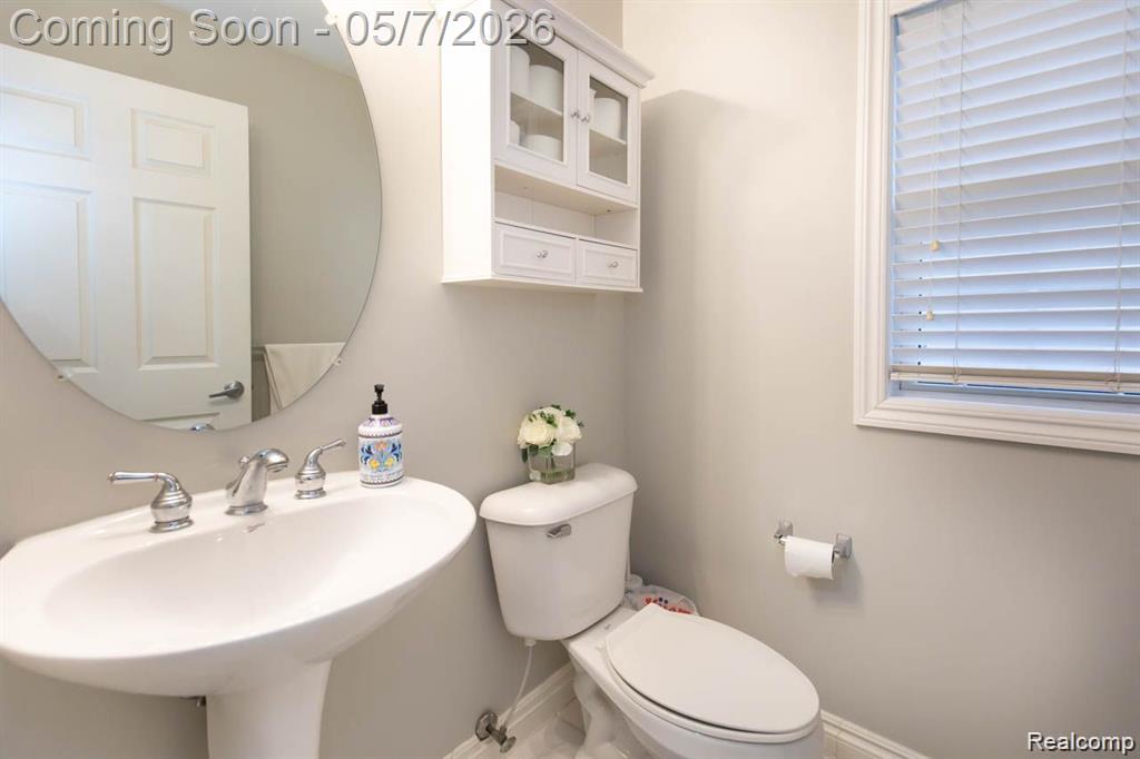 1560 W Lakeview Lane, Canton, MI 48187 — Photo 17