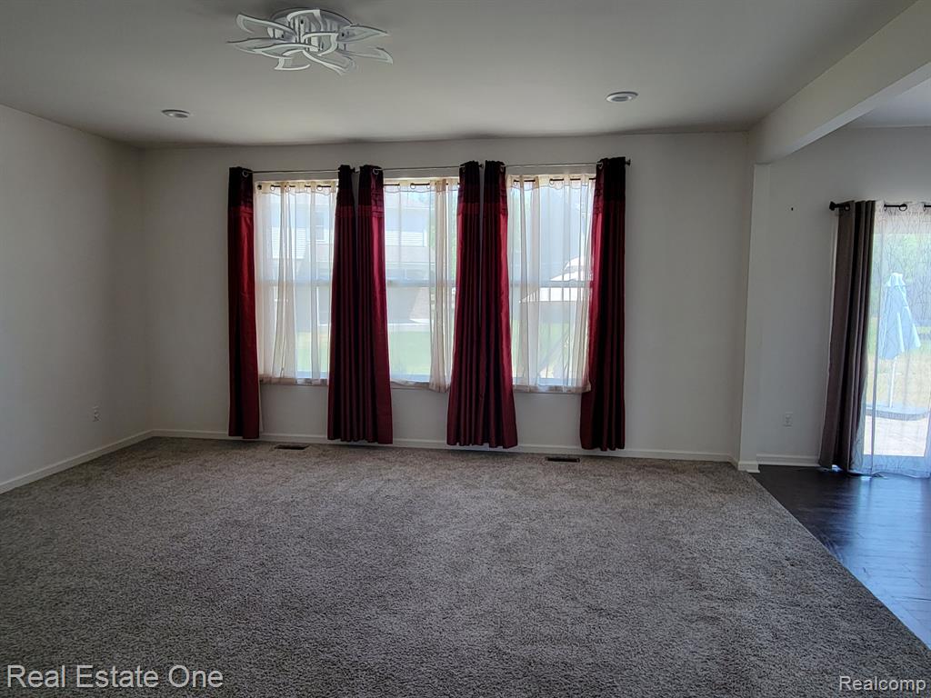 7799 Ryder Court, Utica, MI 48317 — Photo 11