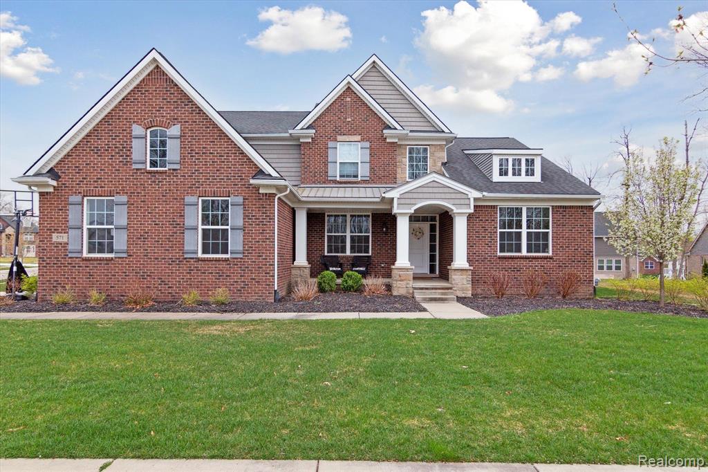 571 HUDSON Circle, South Lyon, MI 48178 — Photo 2