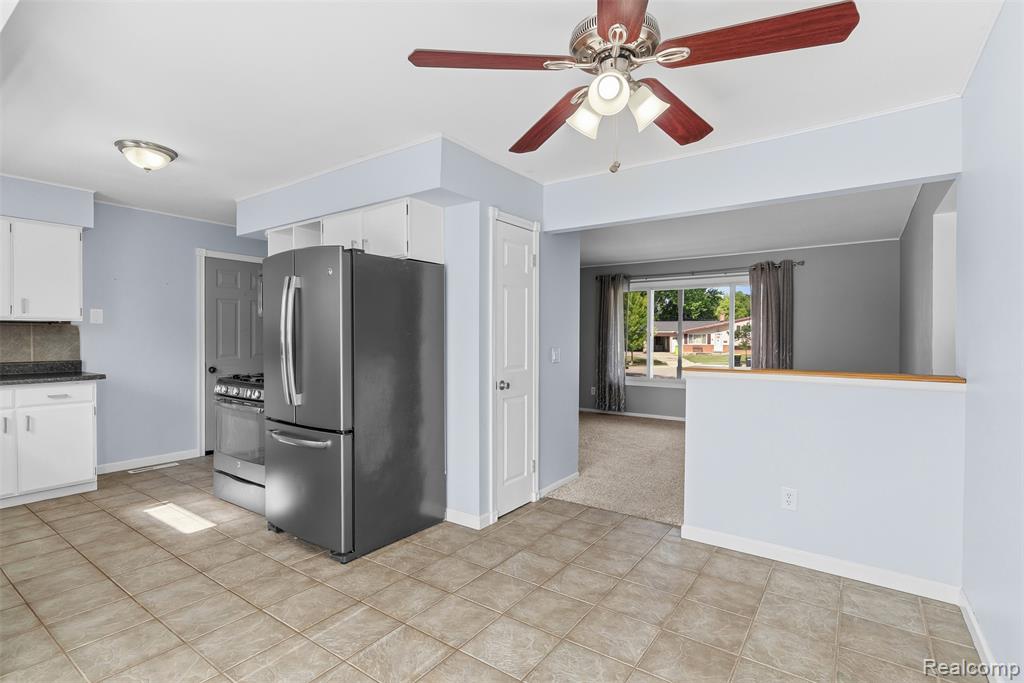 5155 Oxford Court, Swartz Creek, MI 48473 — Photo 10