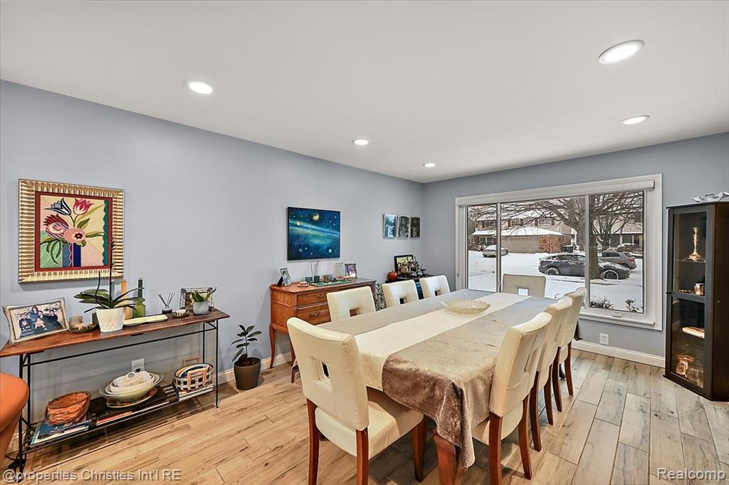 26010 Marlowe Place, Oak Park, MI 48237 — Photo 17