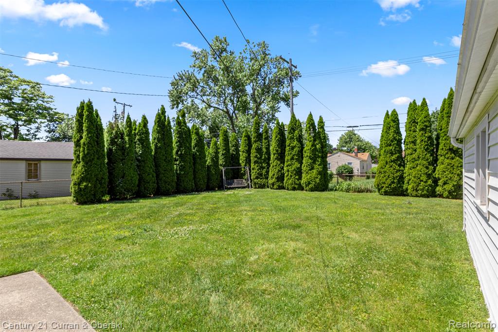 6141 N Gulley Road, Dearborn Heights, MI 48127 — Photo 22