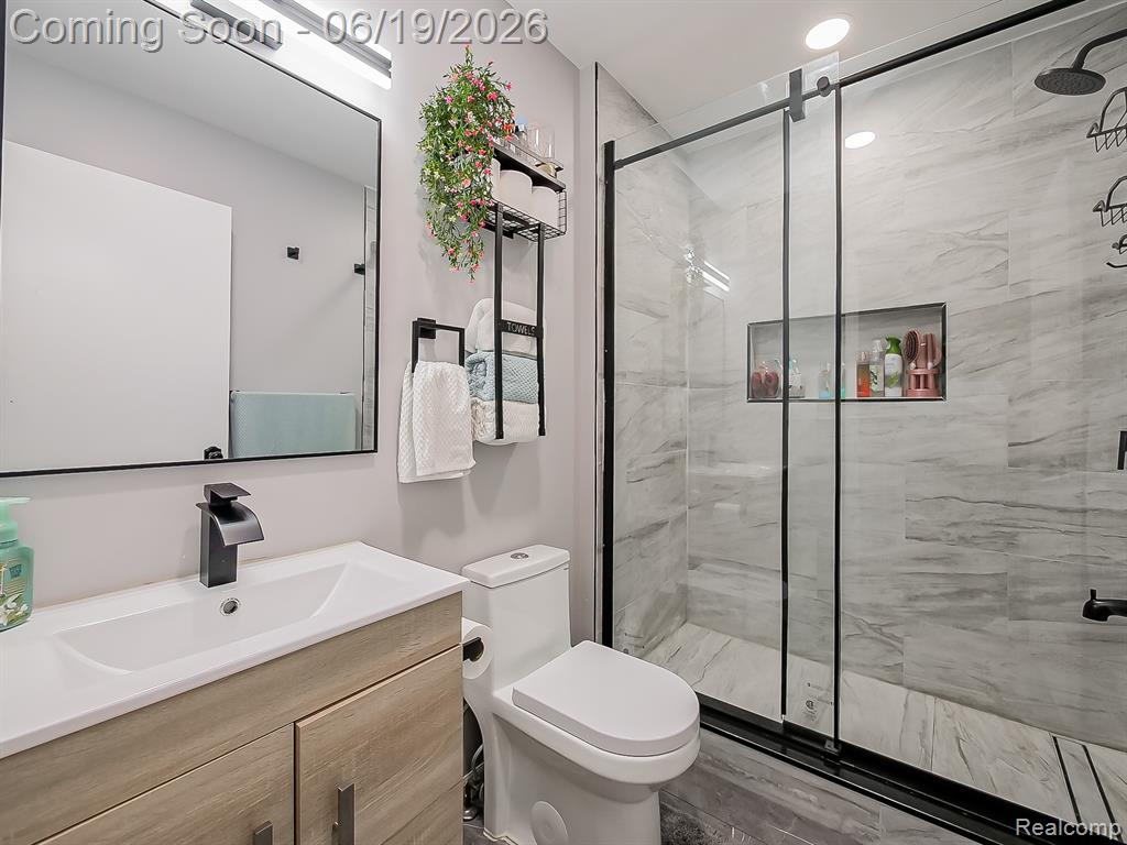 27051 Demrick Street, Roseville, MI 48066 — Photo 9