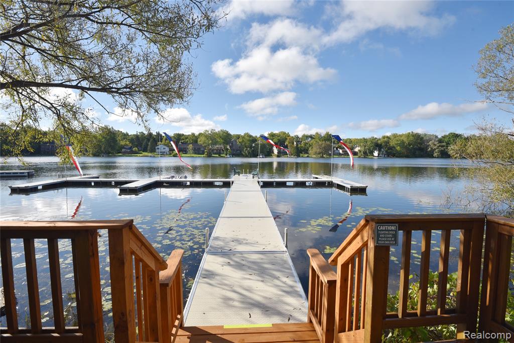 6536 Pleasant Lake Court, West Bloomfield, MI — Photo 38