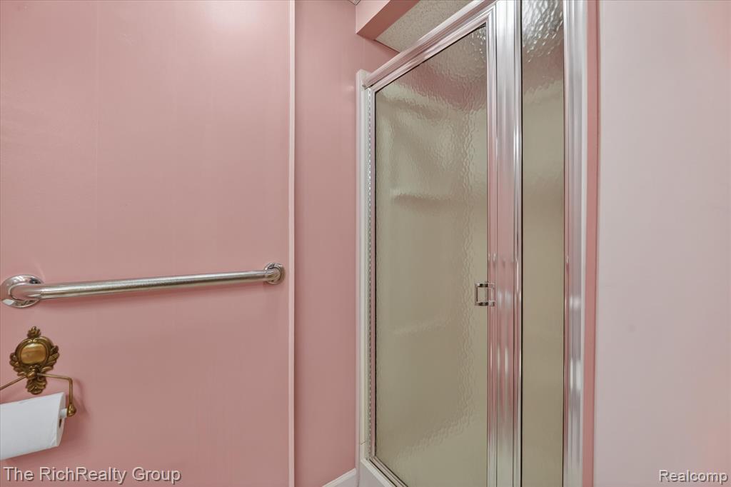 12116 Shenandoah Drive, South Lyon, MI 48178 — Photo 22