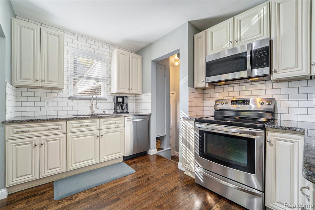 636 S Connecticut Avenue, Royal Oak, MI 48067 — Photo 8