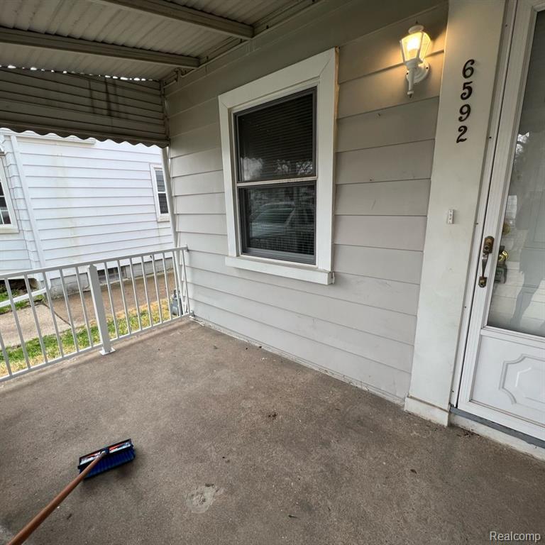 6592 ROBINSON Avenue, Allen Park, MI 48101 — Photo 2