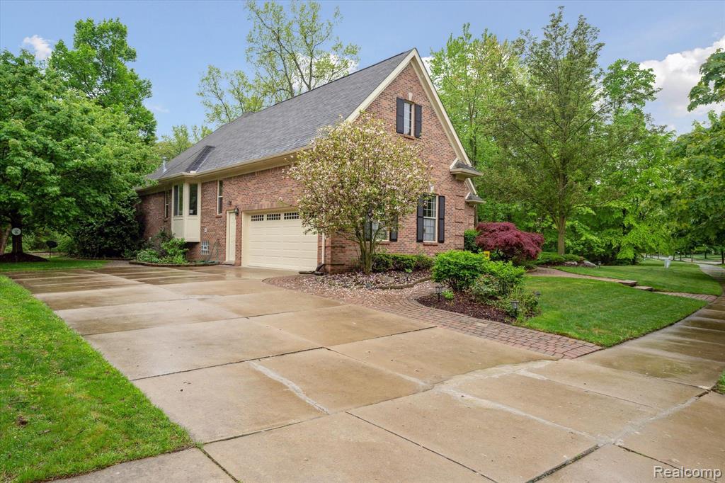 42259 WHITE HART Boulevard, Canton, MI 48188 — Photo 2