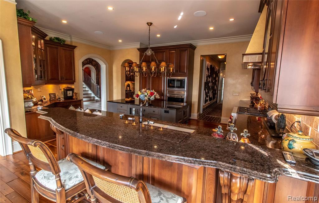 2756 Turtle Bluff Drive, Bloomfield Hills, MI, 48302