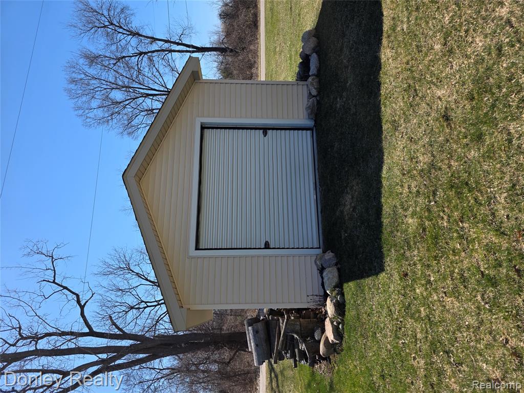 10376 Valley Drive, Goodrich Vlg, MI — Photo 42