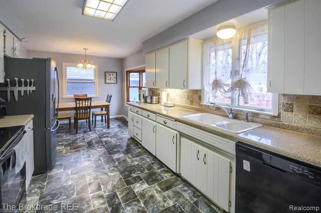 720 GARY RAY Drive, Davison, MI 48423 — Photo 11