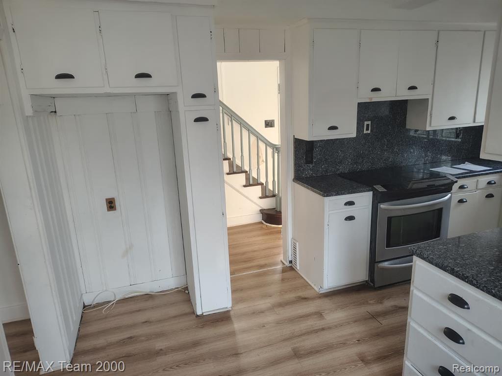 15092 Faust Avenue, Detroit, MI 48223 — Photo 12
