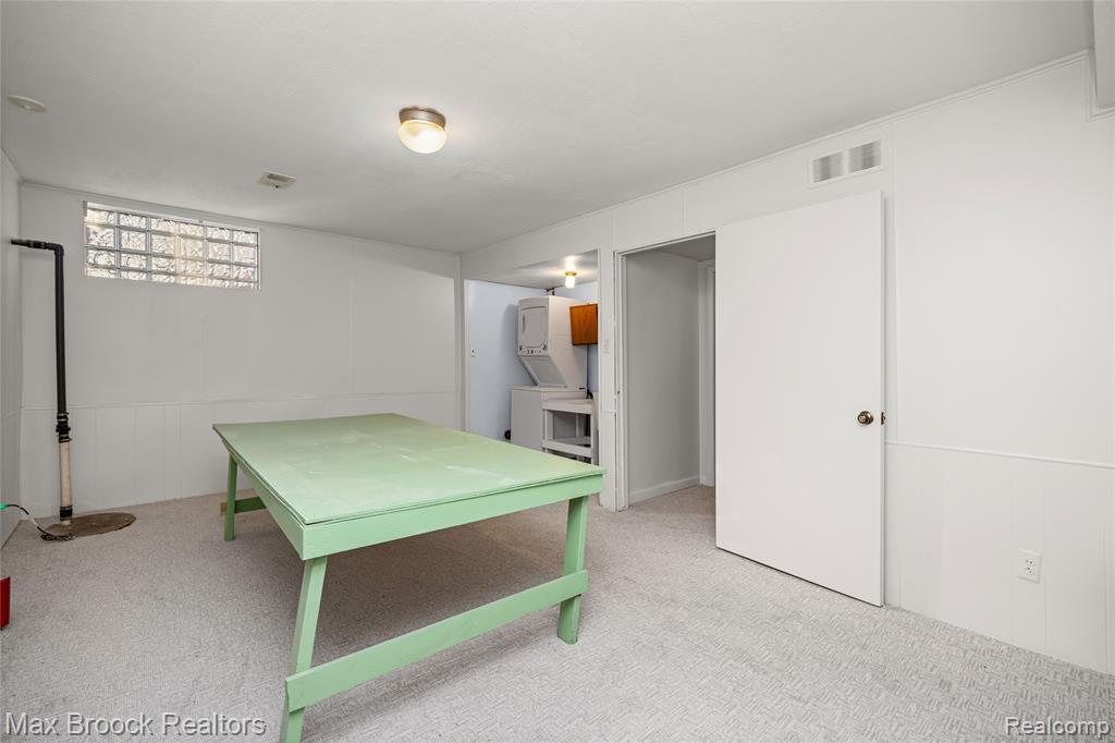 35550 Pleasant Valley Road, Farmington Hills, MI, 48331