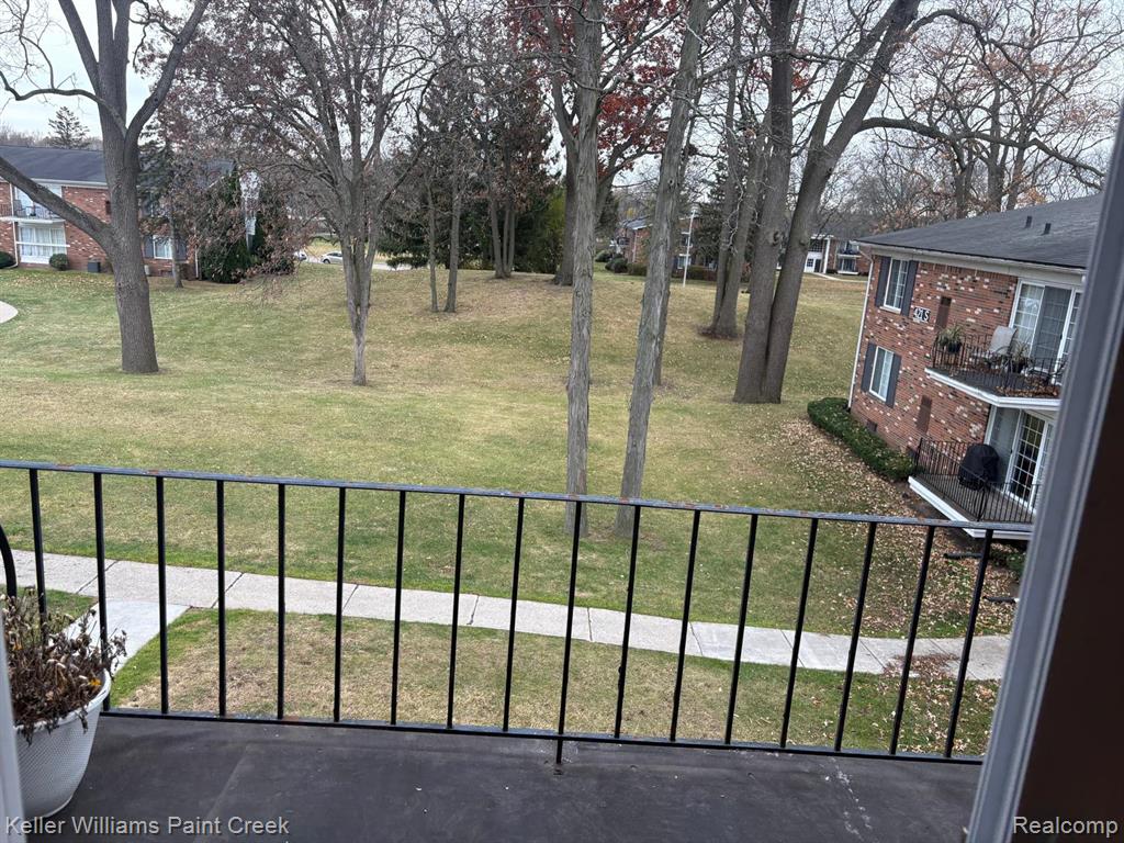 433 Fox Hills Drive S, 5, Bloomfield Hills, MI 48304 — Photo 10