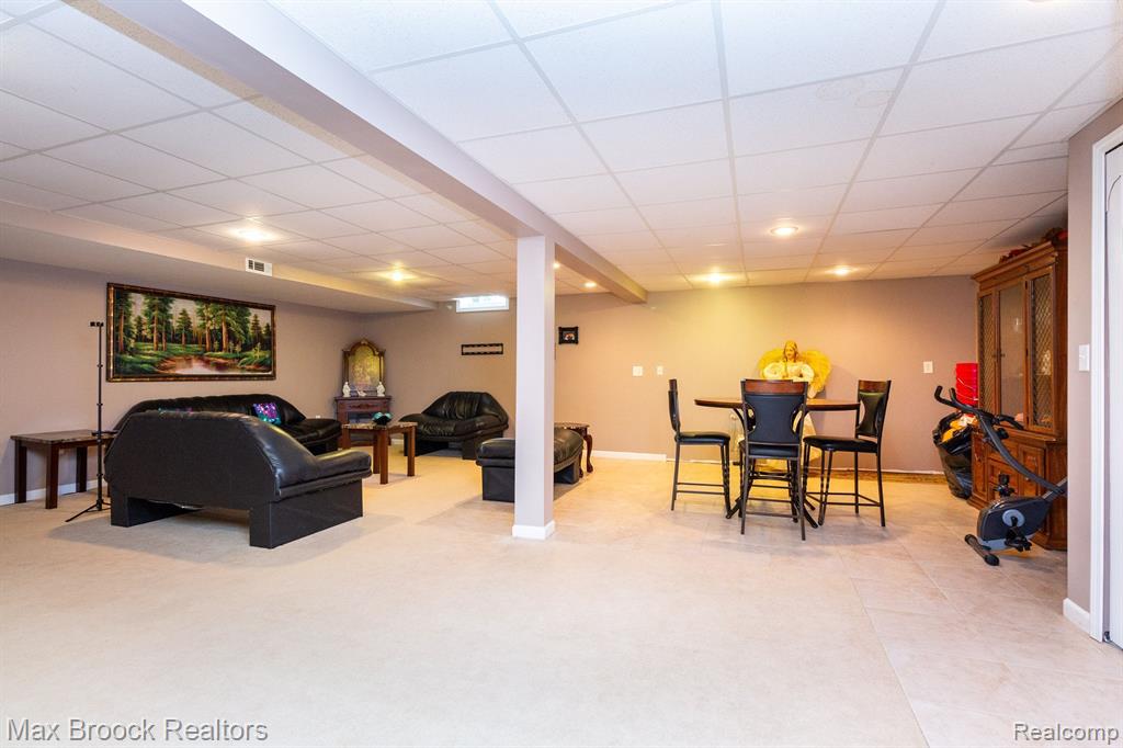50592 MURRAY Drive, Macomb, MI 48044 — Photo 33